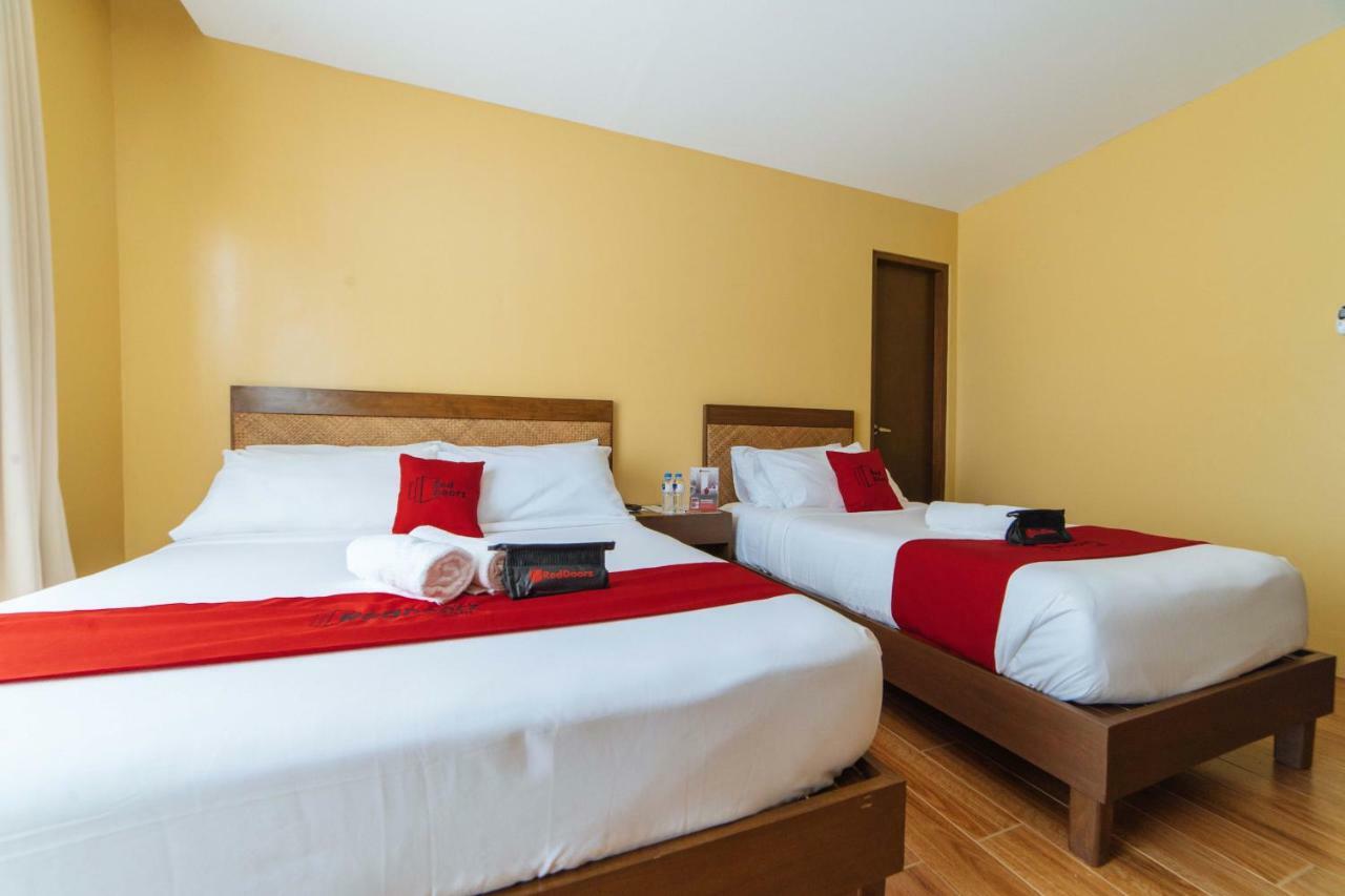 Reddoorz Premium Near Health Centrum Banica Roxas City Kültér fotó