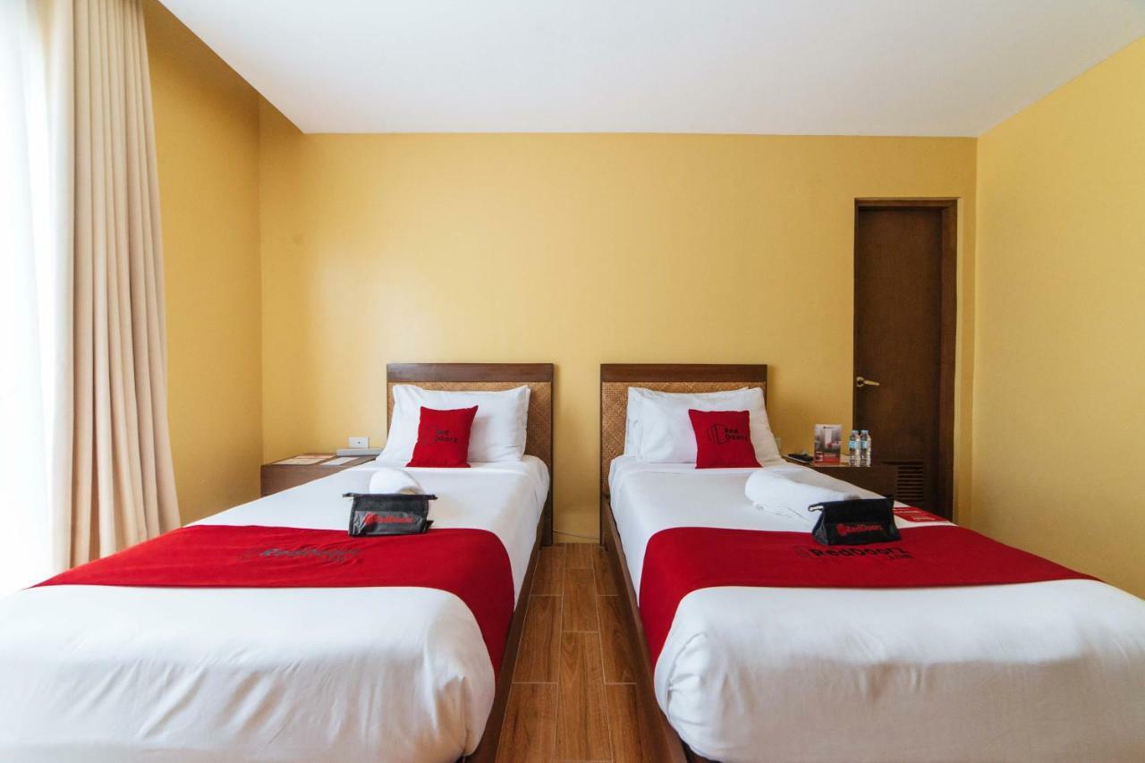 Reddoorz Premium Near Health Centrum Banica Roxas City Kültér fotó