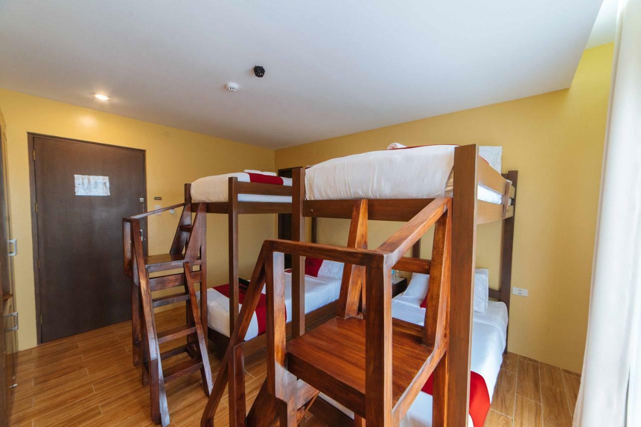 Reddoorz Premium Near Health Centrum Banica Roxas City Kültér fotó