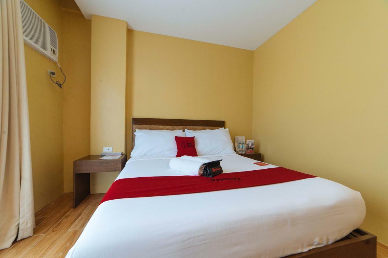 Reddoorz Premium Near Health Centrum Banica Roxas City Kültér fotó