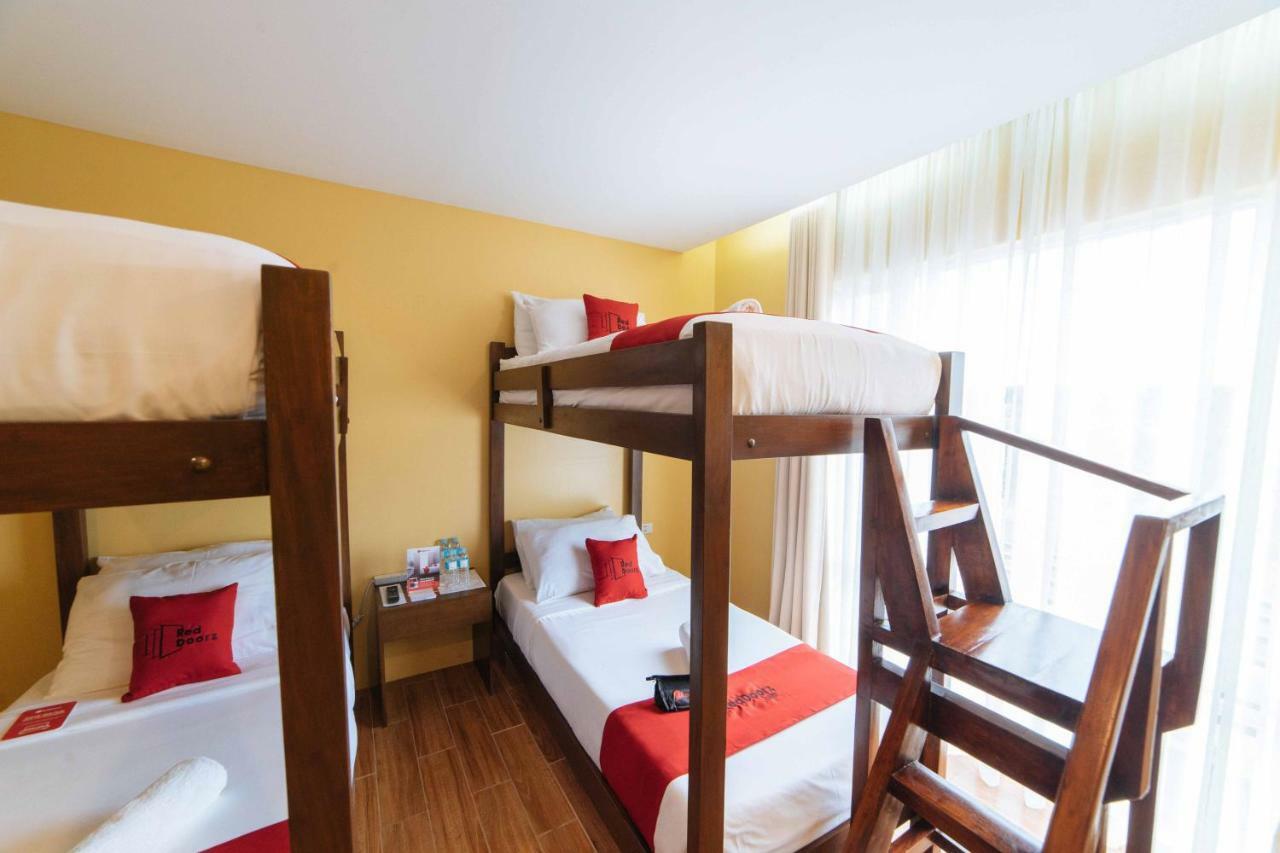 Reddoorz Premium Near Health Centrum Banica Roxas City Kültér fotó